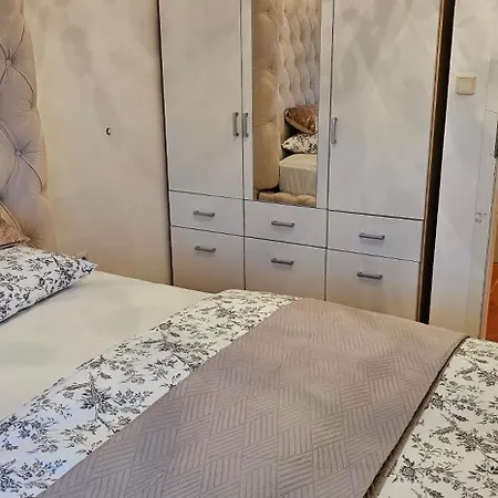 Апартаменти Muric 1